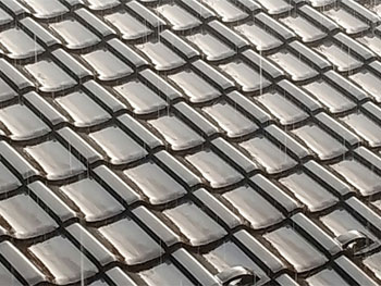 雨漏り補修 修理 栃木市の屋根修理 雨漏り修理なら関口平蔵瓦店